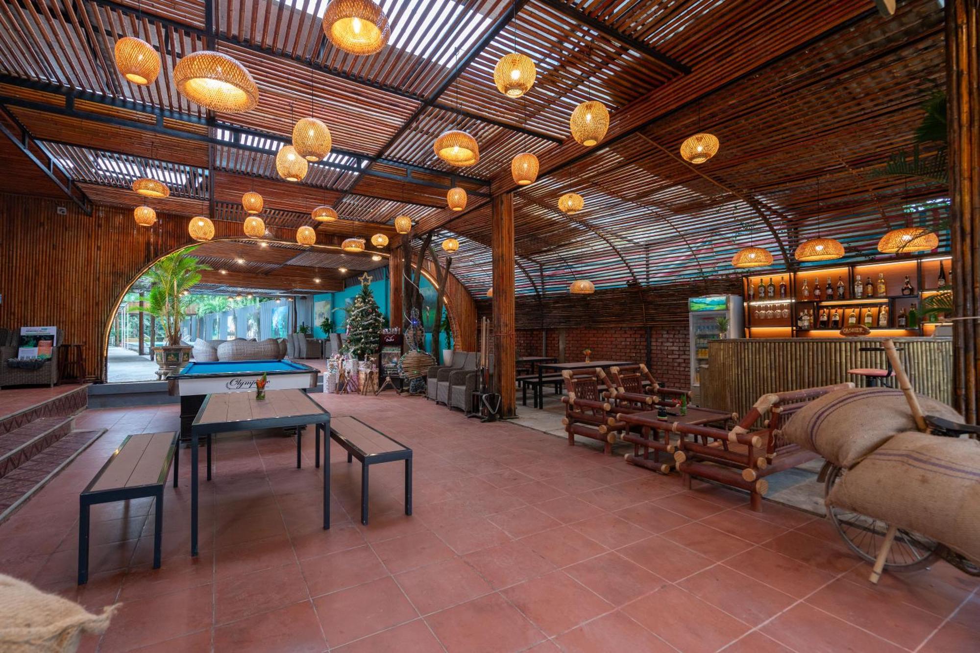 Commander Lodge Phong Nha Exterior foto